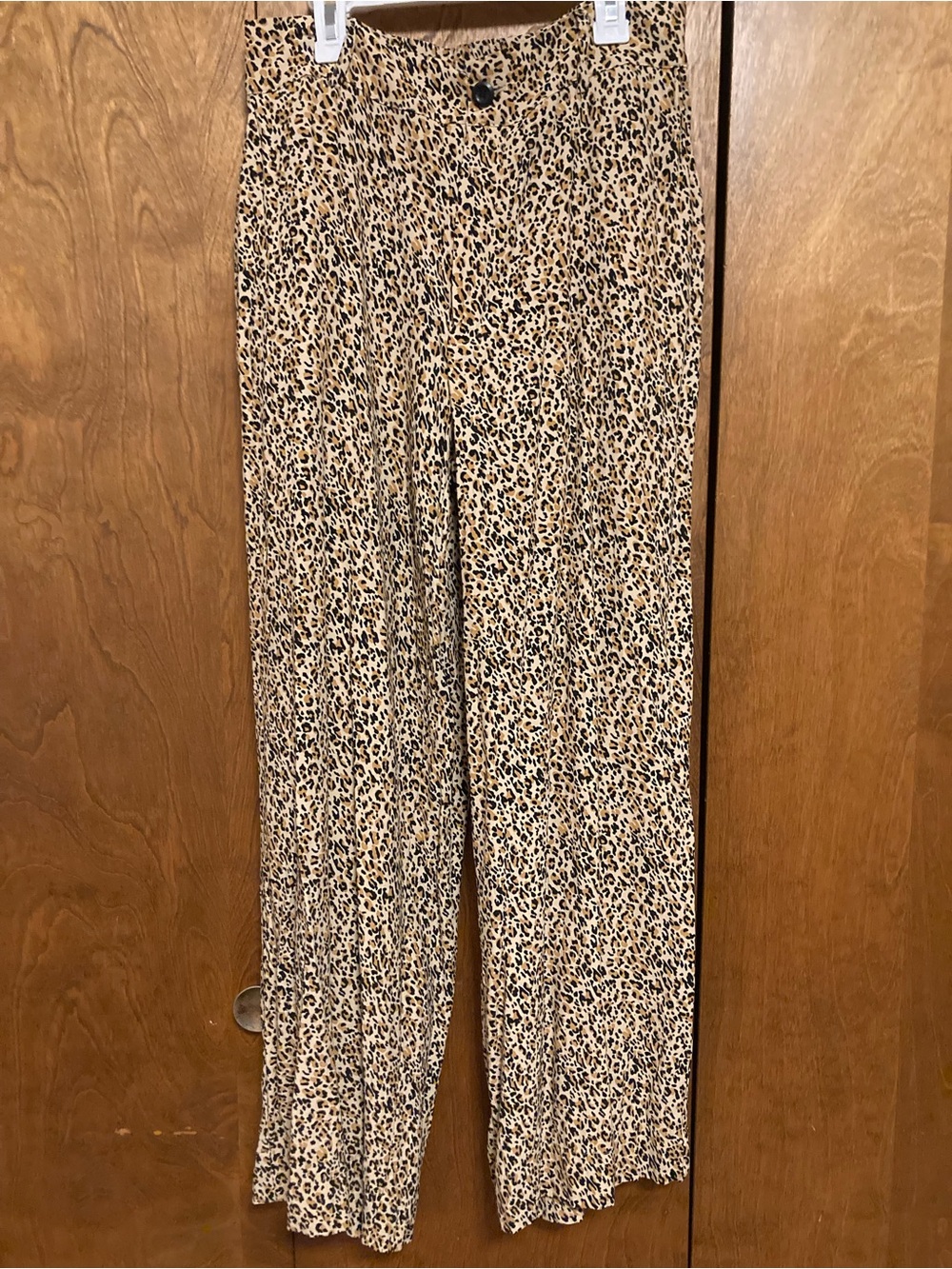On 34th leopard print flowy summer pants viscose elastic and zipper waist